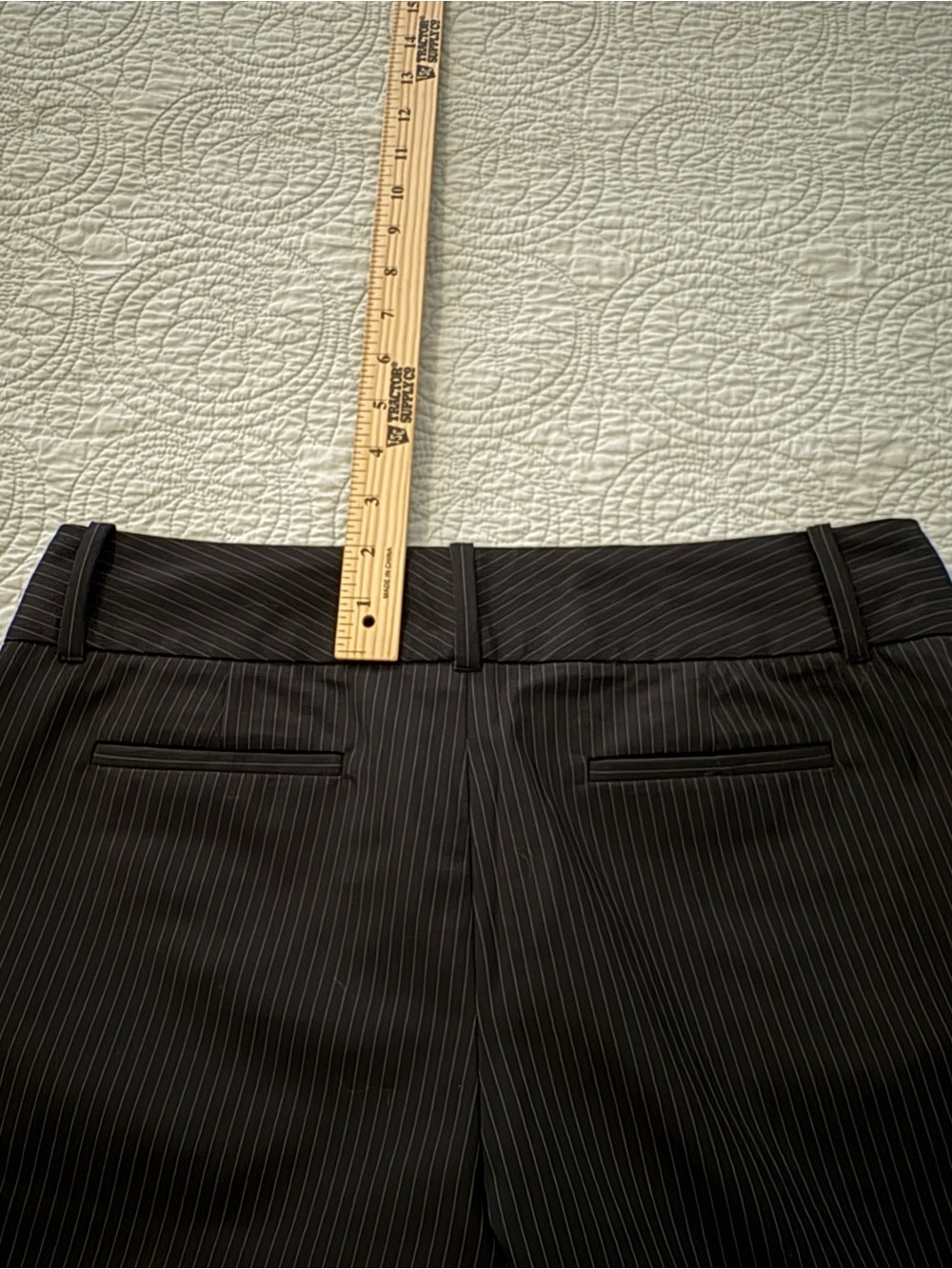 Banana Republic Ryan trouser. Size 8. - Picture 8 of 8